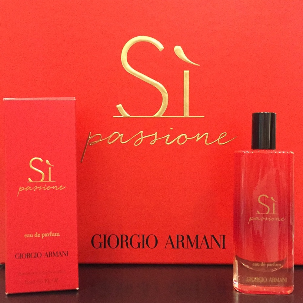 Si Passione by Giorgio Armani & Cosmetics Pouch
